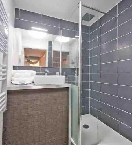 *t2*vue Garonne*piscine*garage* Apartment Toulouse